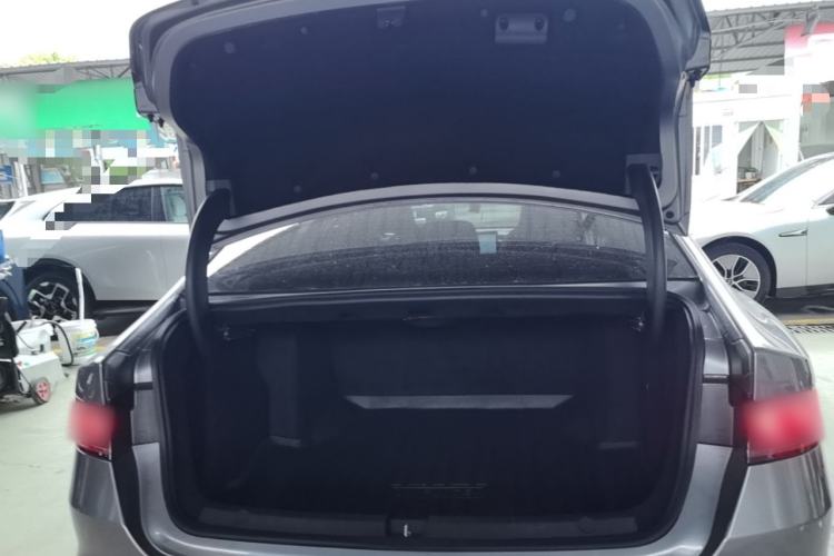 Used BYD Qin PLUS 2024 Honor Edition EV 420KM Leading Model
