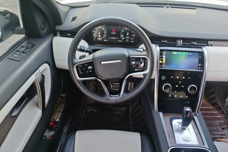 Used Land Rover Discovery Sport 2022 Revised Version 249 PS R-Dynamic S Performance Edition 5 Seats Steering Wheel