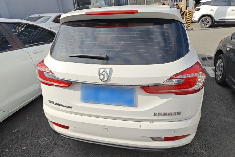 Used Baojun 310W 2017 1.5L Manual Fashion Model China V