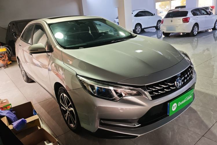 Used Venucia D60 2019 1.6L XL Manual SmartConnect Elite Edition