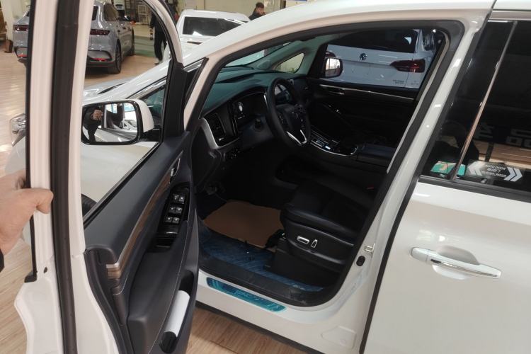 Used GAC Trumpchi M8 2023 Lingxiu Series 390T Prestige Edition
