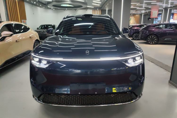 Used Hima AITO M8 2025 Model Pure Electric Max+ Six-Seat Four-Wheel-Drive Version