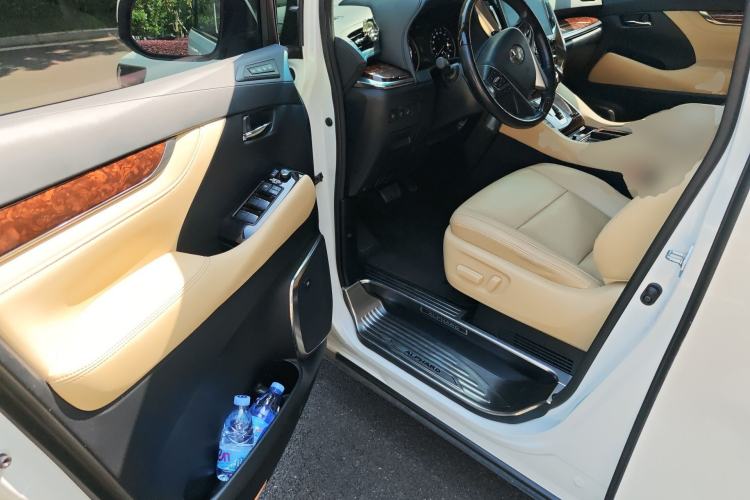 Used Toyota Alphard 2021 Dual-Engine 2.5L Luxury Edition