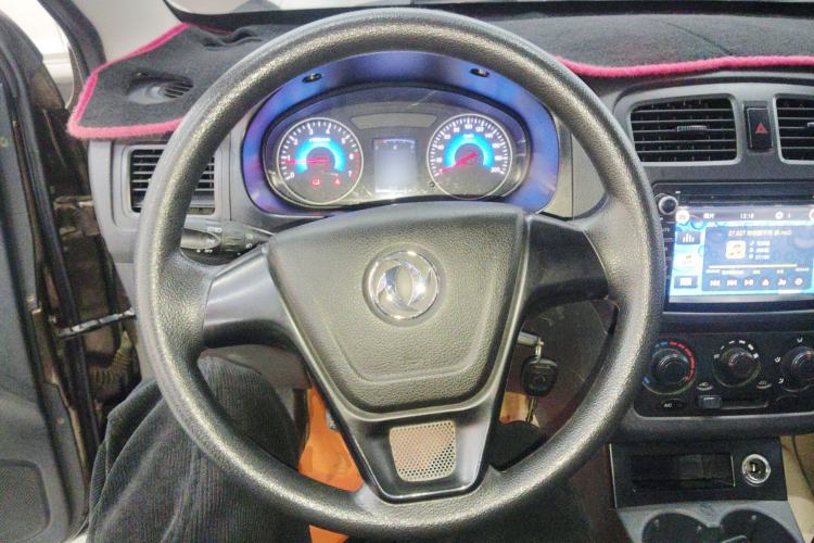 Used Dongfeng Fengon 330 2014 1.5L Manual Utility Version DK15 Steering Wheel
