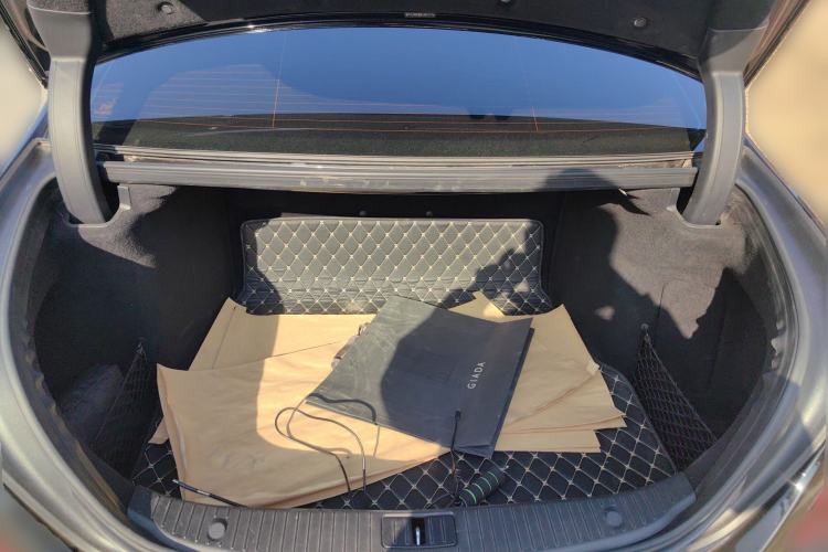 Used Mercedes-Benz Maybach S-Class 2020 S 450 4MATIC Collector's Edition Trunk