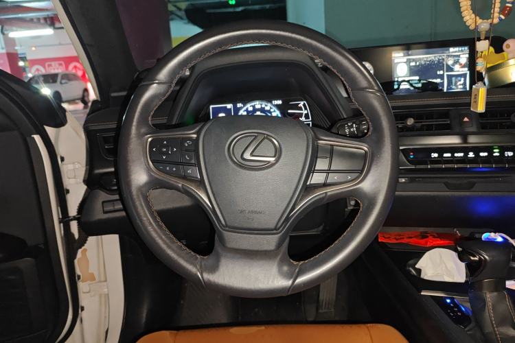 Used Lexus UX 2020 260h Explore-Cool Edition
