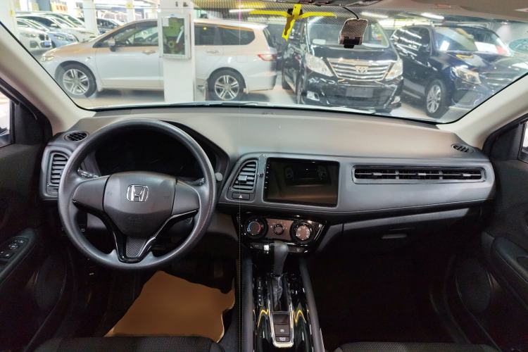 Used Honda Vezel 2020 1.5L CVT Elite Edition Center Console