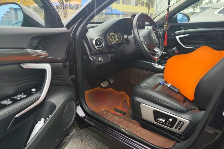 Used Wey VV7 2017 2.0T Flagship Model Driver Seat