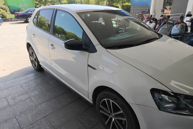 Used Volkswagen Polo 2014 1.6L Automatic Comfort Edition