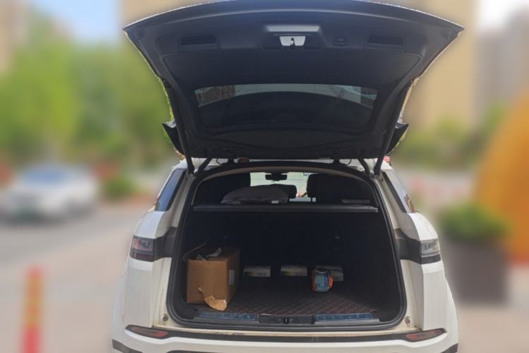 Used Land Rover Range Evoque 2022 Aurora L 249 PS R-Dynamic Luxury Edition Trunk