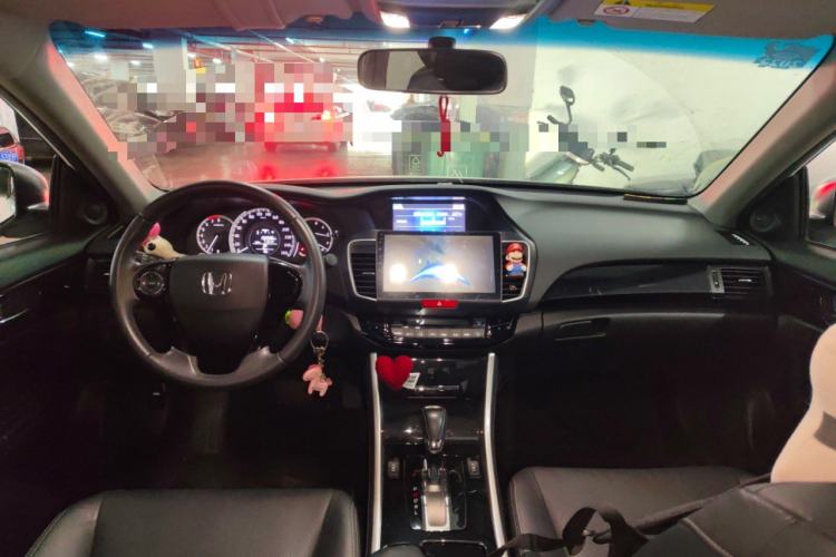 Used Honda Accord 2016 2.0L Elite Edition Center Console