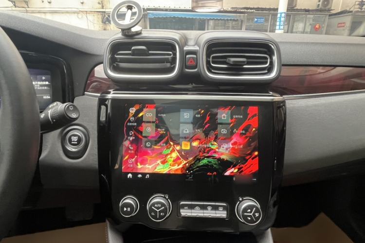 Used Lynk & Co 02 2021 1.5TD DCT Two-Wheel Drive Power Plus Interior 3