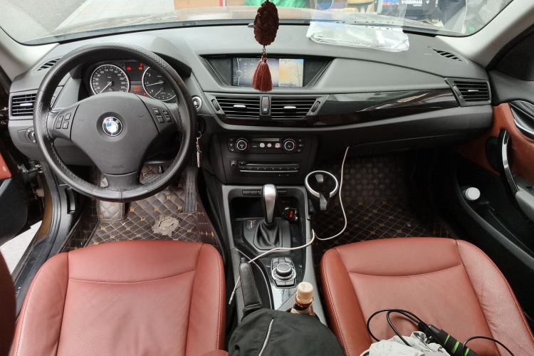 Used BMW X1 2010 sDrive18i Luxury Model Center Console