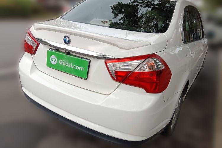 Used Venucia D50 2013 1.6L Manual Luxury Edition
