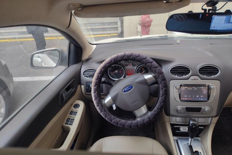 Used Ford Focus 2013 Sedan Classic 1.8L Automatic Fashion Edition
