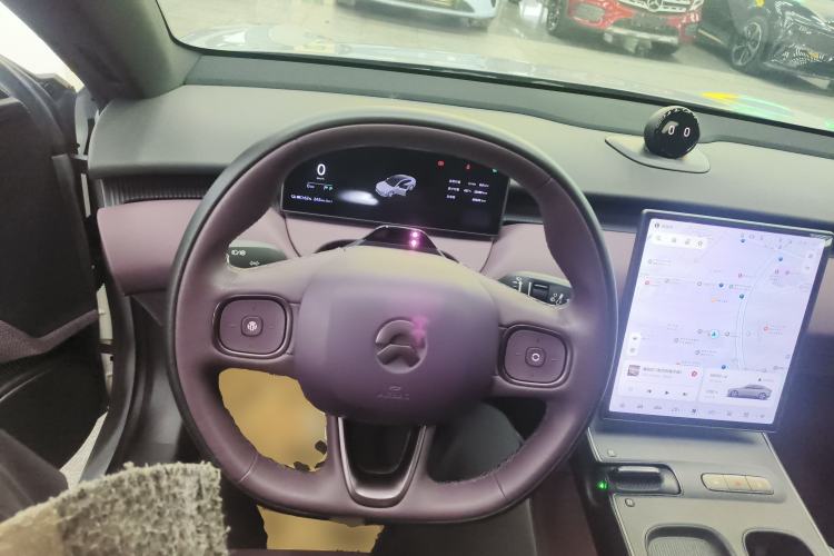 Used Nio ET5 2022 75 kWh Steering Wheel
