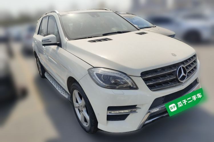 Used Mercedes-Benz M-Class 2012 ML 300 Front Right 45 Deg