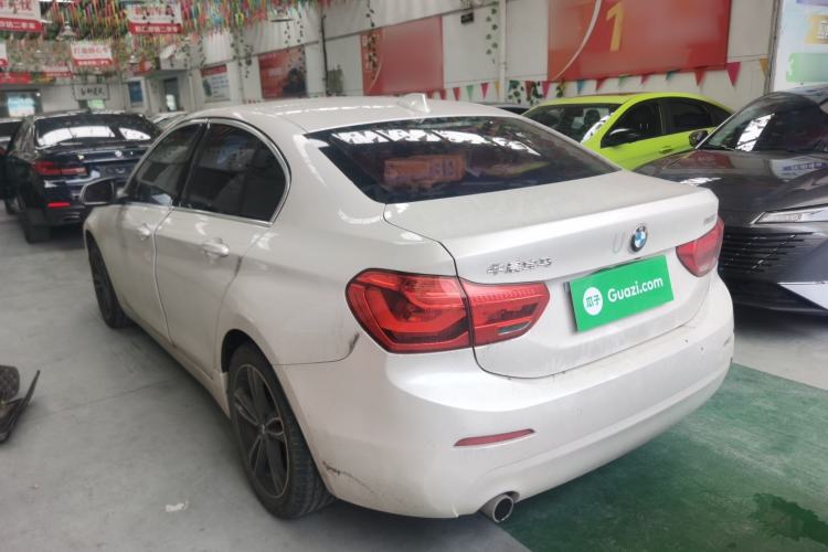 Used BMW 1 Series 2019 118i Fashion Model Rear Left 45 Deg