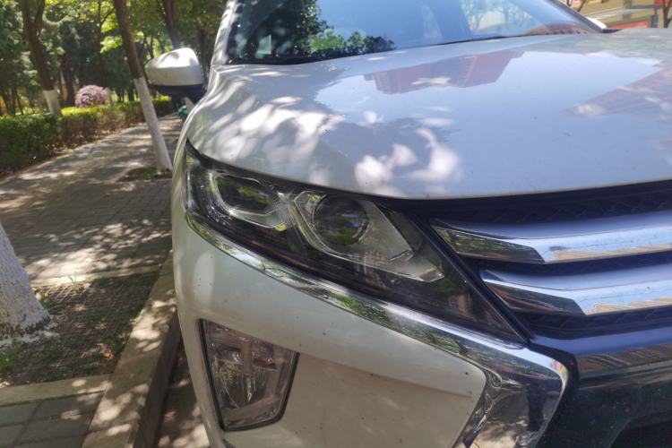 Used Mitsubishi Eclipse Cross 2021 1.5T CVT Four-Wheel Drive Passion Edition Right Front Headlight