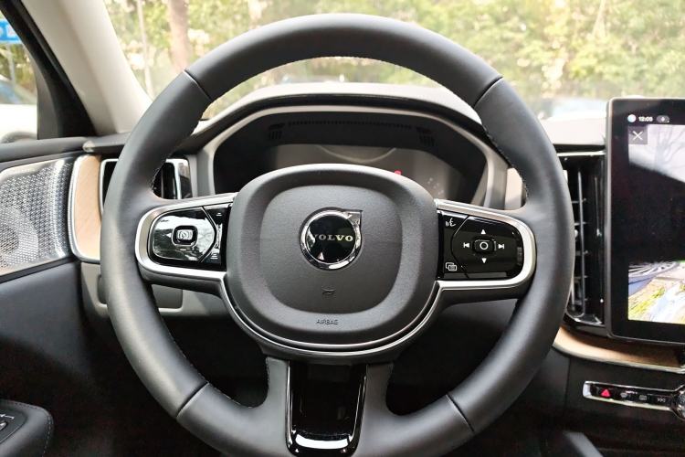 Used Volvo XC60 2026 B5 4x4 Zhiya Luxury Edition