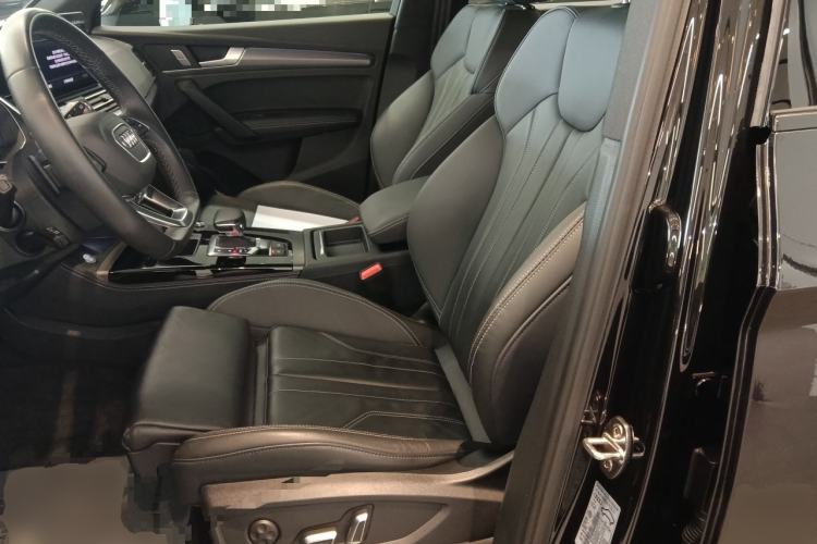 Used Audi Q5L 2023 40T Luxury Dynamic Model Left Front Seat