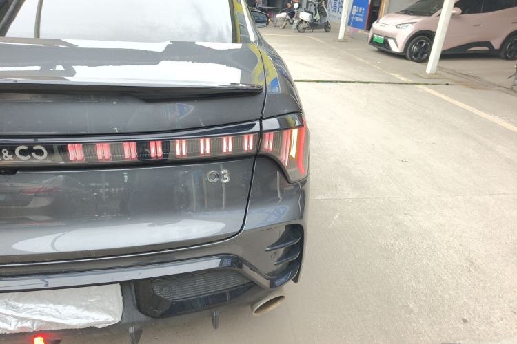 Used Lynk & Co 03 2023 1.5TD DCT JingPro Exterior 3