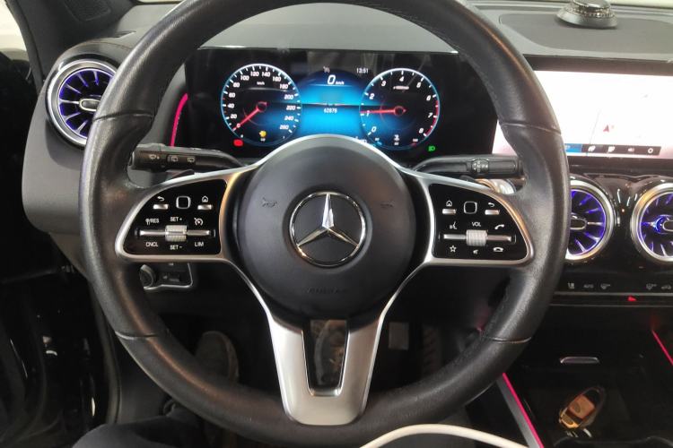Used Mercedes-Benz GLB 2021 GLB 200 Dynamic Edition Steering Wheel