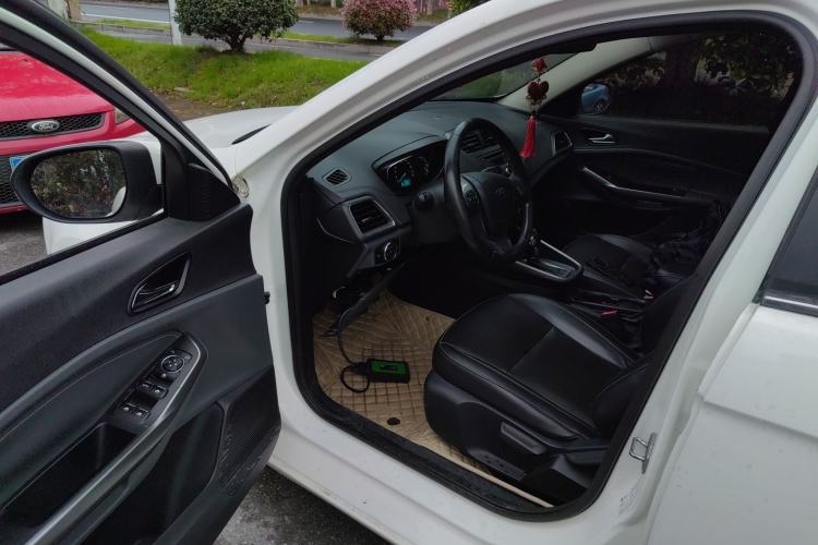 Used Ford Escort 2015 1.5L Automatic Fashion Model Driver Seat