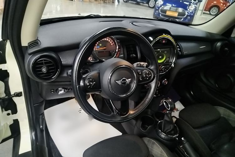 Used MINI MINI 2016 1.5T COOPER
