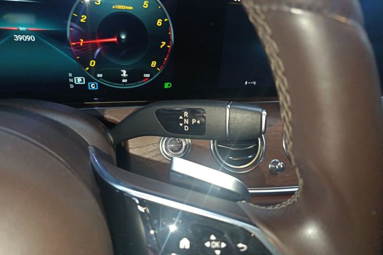 Used Mercedes-Benz E-Class 2022 Second Facelift E 300 L Fashion Edition
