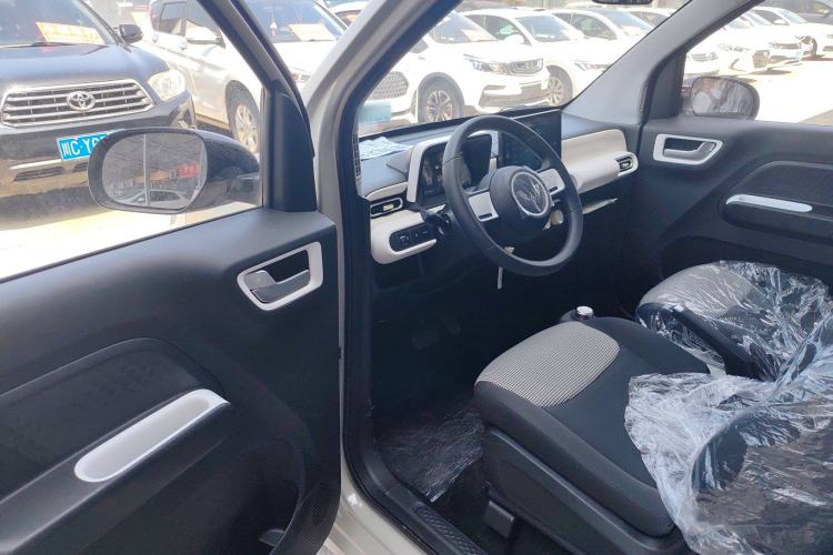 Used Wuling Hongguang MINIEV 2024 3rd Generation 215km Youth Edition