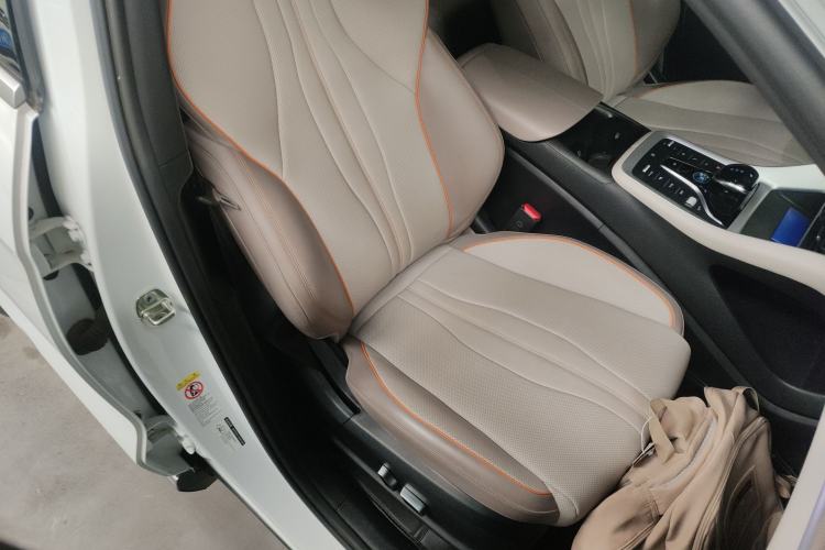 Used BYD Song Pro New Energy 2023 Champion Edition DM-i 110KM Excellence Model Right Front Seat