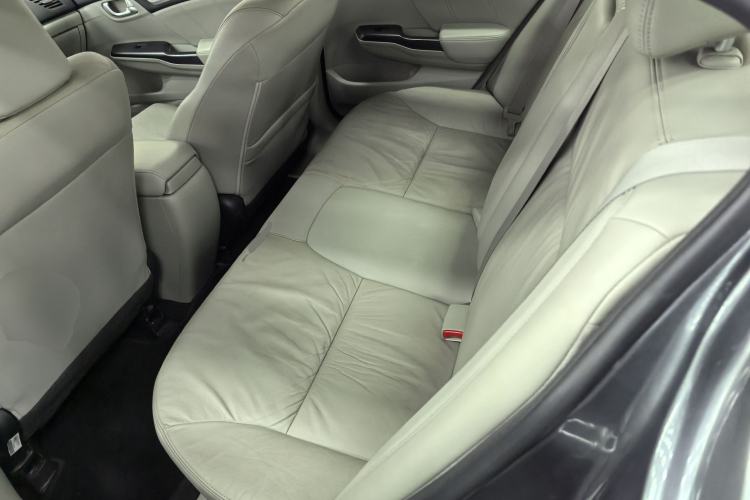 Used Honda Civic 2014 1.8L automatic luxury edition