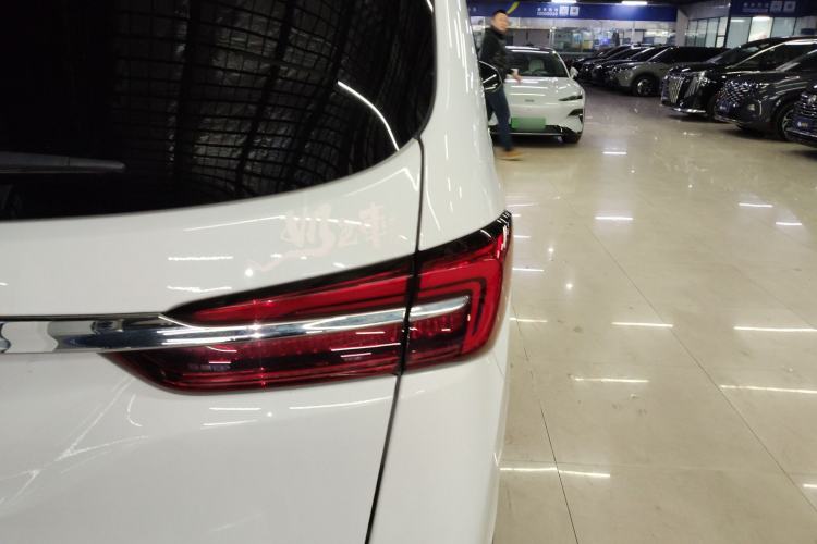 Used Buick GL8 2022 Land Executive Class 652T Prestige Model
