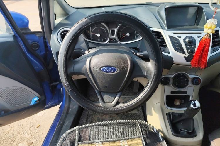 Used Ford Fiesta 2011 Sedan 1.3L Manual Fashion Edition
