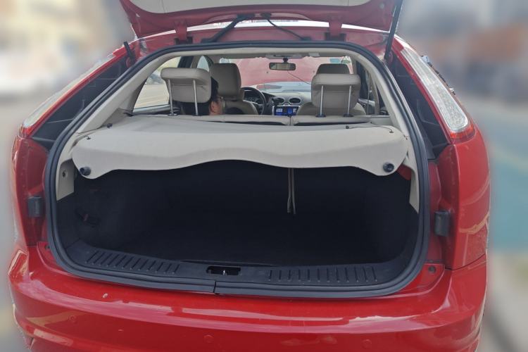 Used Ford Focus 2011 Hatchback 1.8L Automatic Fashion Edition
