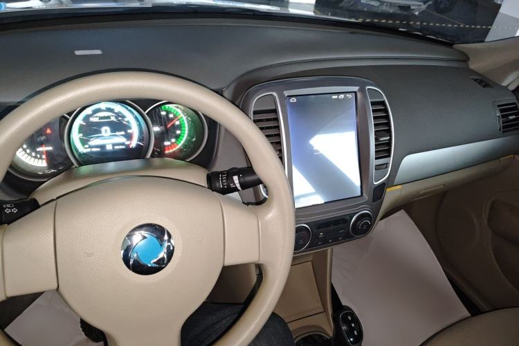 Used Dongfeng Junfeng E11K 2021 60.43 kWh Battery-Swap Version Center Console