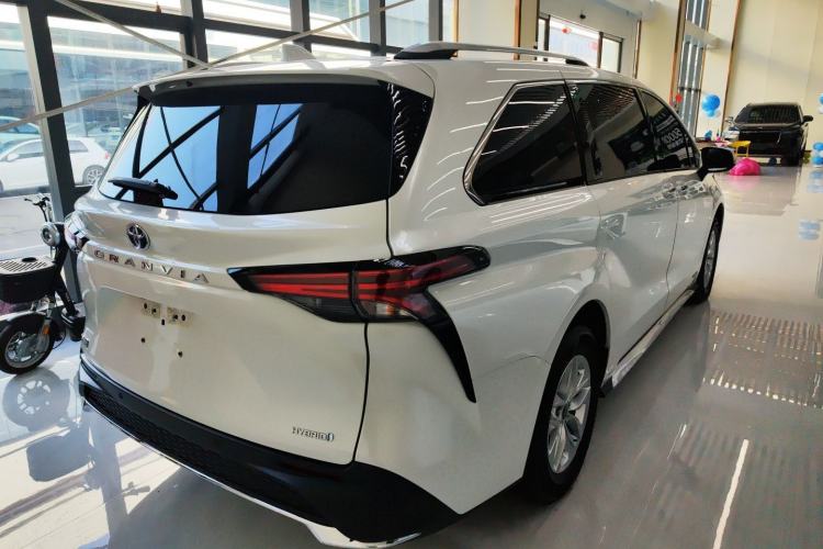 Used Toyota Granvia 2023 2.5L Hybrid Comfort Edition