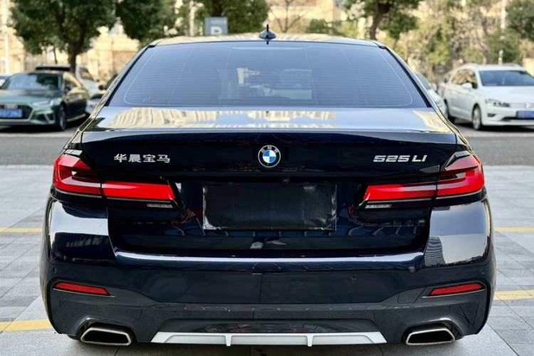 Used BMW 5 Series 2022 Second Facelift 525Li M Sport Package