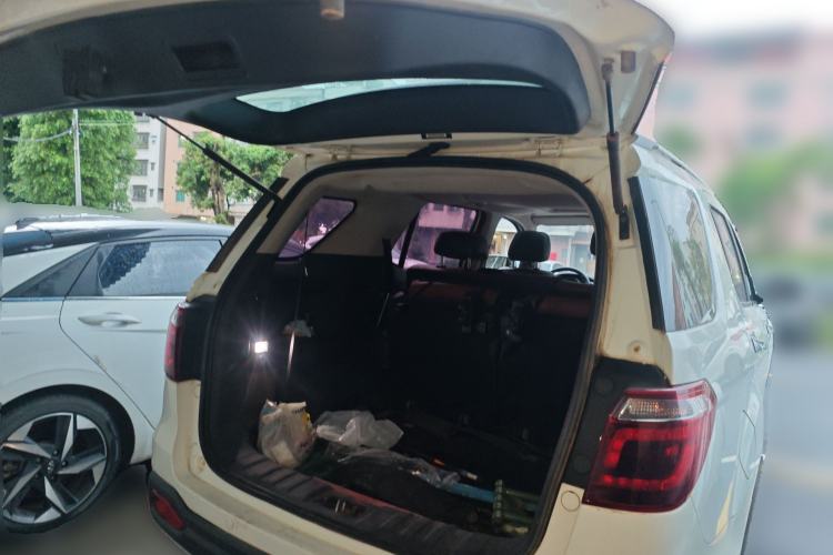 Used CHANGAN OSHAN CX70 2016 1.6L Manual Luxury Model Trunk