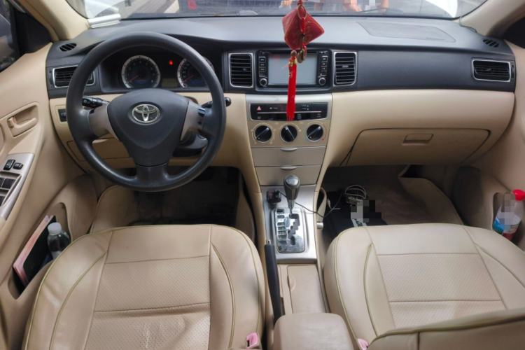Used Toyota Corolla EX 2013 1.6L Automatic Excellence Edition Center Console