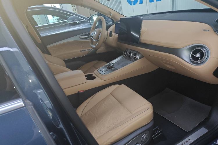 Used Denza N8 2023 Four-Wheel Drive Ultra-Hybrid Flagship Six-Seater Version