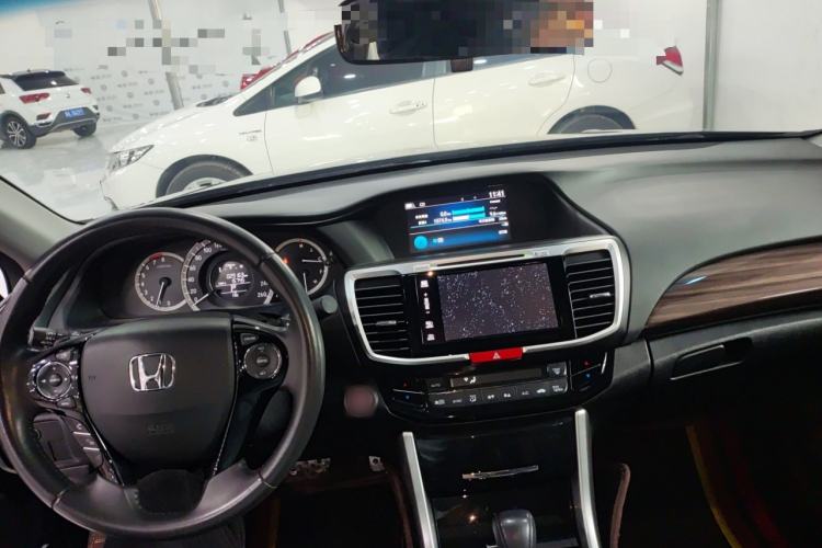 Used Honda Accord 2016 2.4L Luxury Edition
