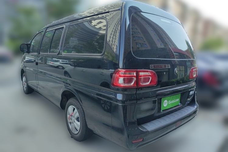 Used FORTHING Lingzhi 2023 M5L 1.6L Base Model 5 Seats
