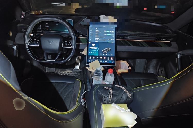 Used NETA GT 2023 580 AWD Center Console