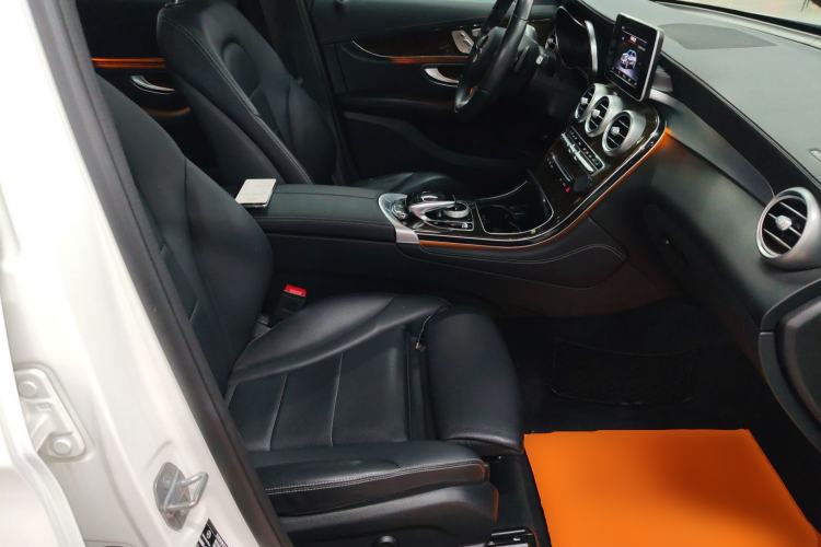 Used Mercedes-Benz GLC 2019 Facelift GLC 260 L 4MATIC Luxury Model
