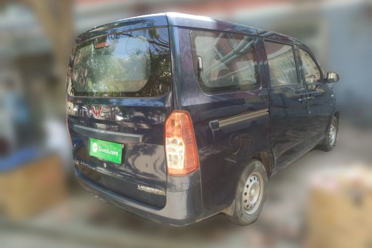 Used Wuling Rongguang V 2015 1.5L Base Version
