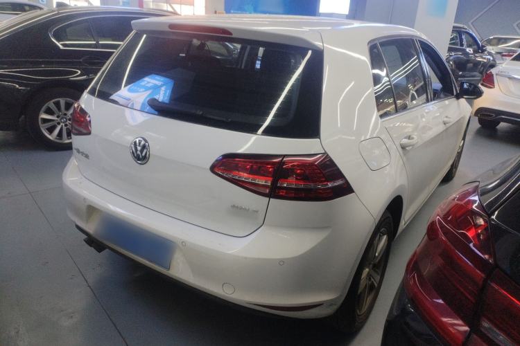 Used Volkswagen Golf 2017 230TSI Automatic Comfort Edition – Celebrating Milestone of One Million Units Rear Right 45 Deg