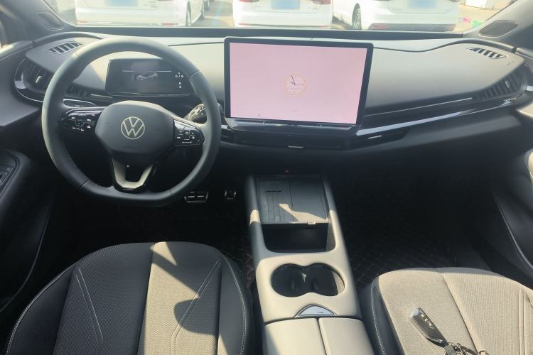 Used Volkswagen ID.UNYX 2024 Pro Long-Range Version Center Console
