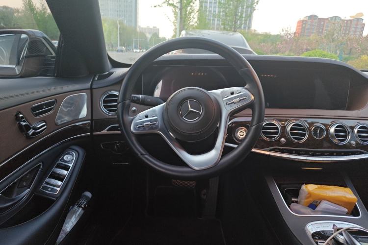 Used Mercedes-Benz S-Class 2018 S 320 L
